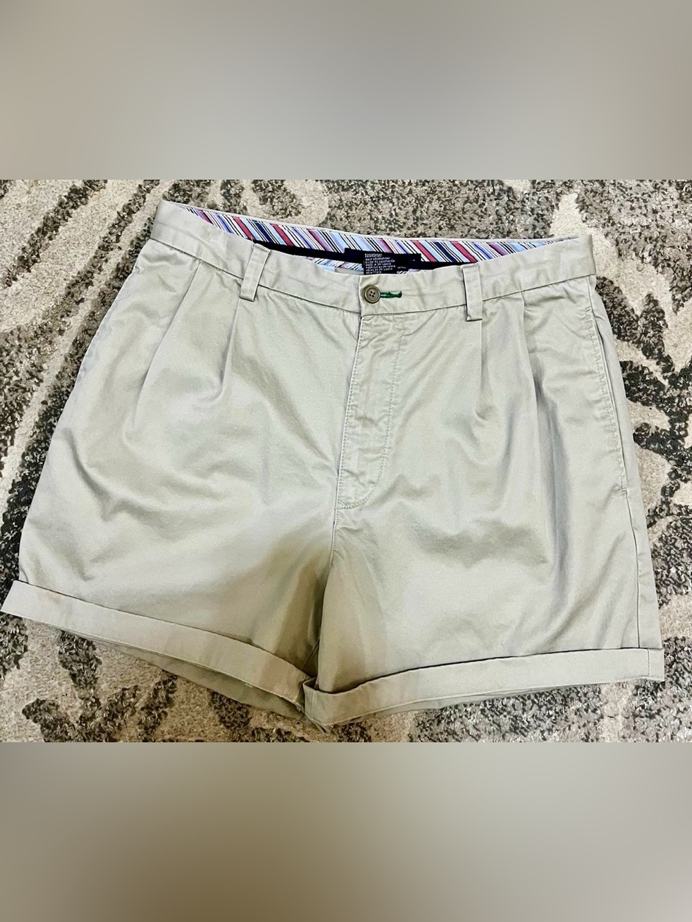 Men's Tommy Hilfiger Flat Front Chino Shorts in Light Beige - Classic Casual